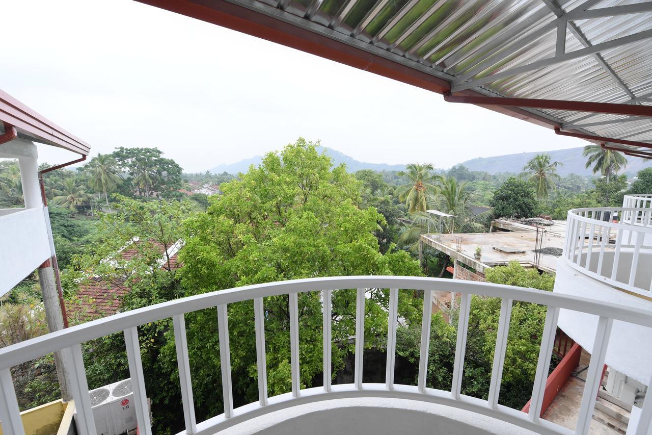 Seasons Hotel Kurunegala Eksteriør billede